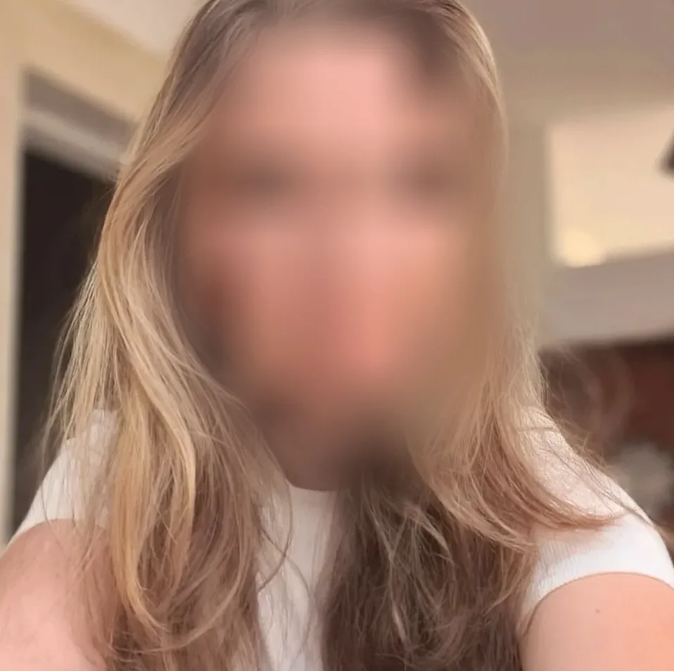 Kimberly, 22