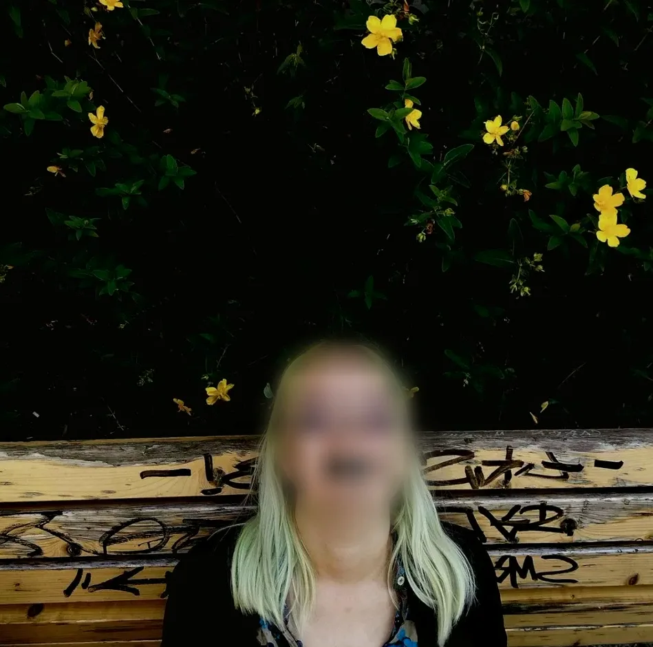 Nathalie, 19